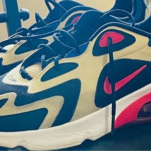 Nike Air Max 200